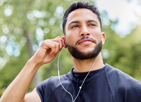 Man-Acitve-Outside-Earbuds Man-Acitve-Outside-Earbuds